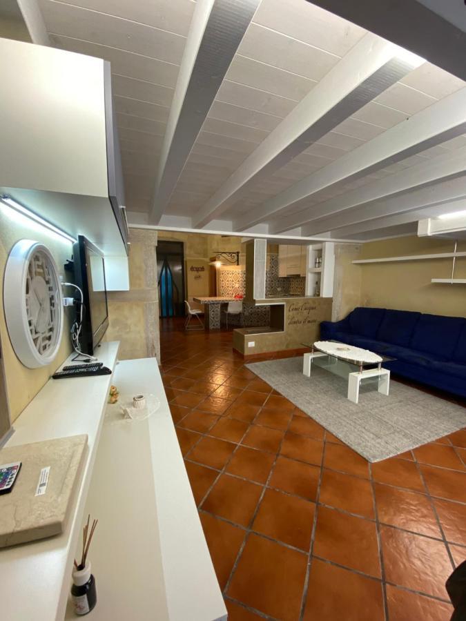 Bed and Breakfast Dimora In Centro Трани Экстерьер фото